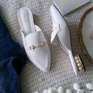 Size 7 White Pearl Heel Mule/Slide Shoe